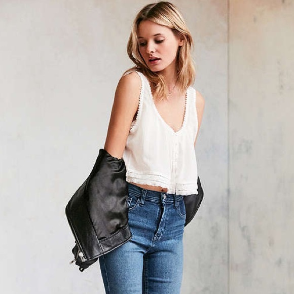 NWT UO Boho Semi Sheer Lace Eyelet Button Crop Top - Picture 5 of 6